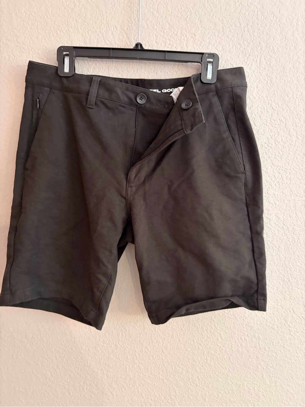 True Classic Men’s Black Shorts Size 33
